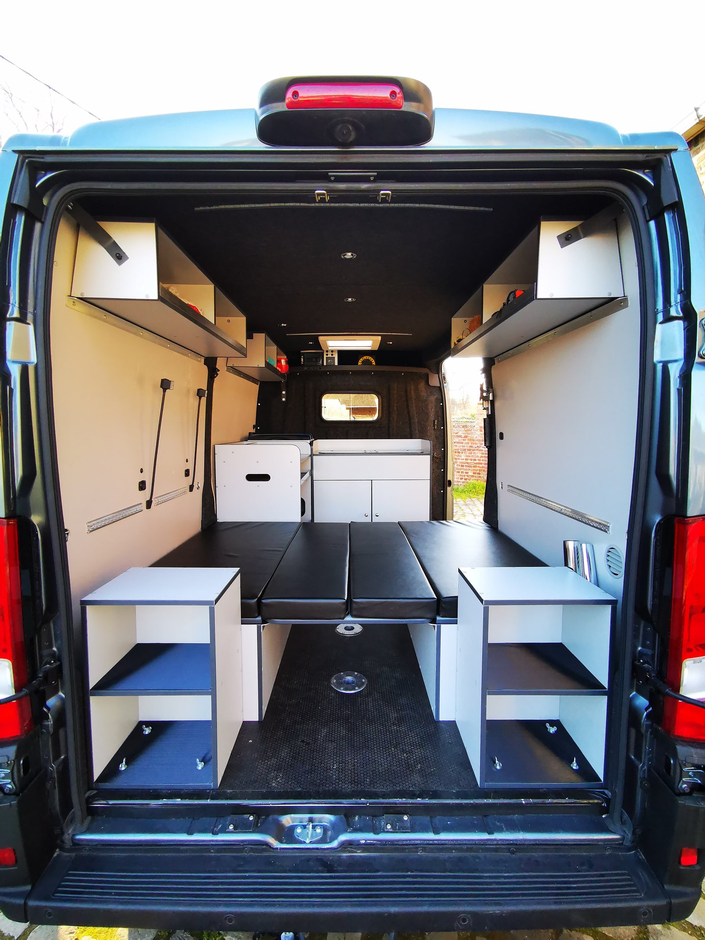 Aménagement Fiat Ducato en camping-car - WEST Van